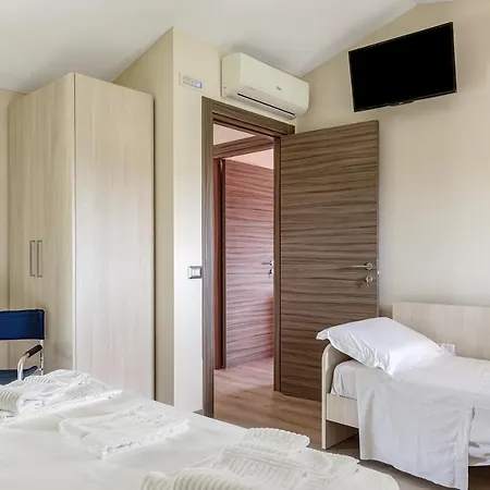 Affittacamere La Villetta - Xenia 3*