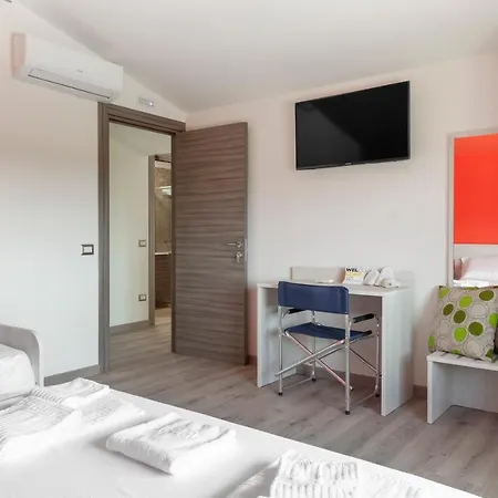 Affittacamere La Villetta - Xenia 3*
